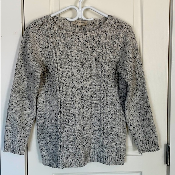 Jones New York Sweater - Picture 1 of 2